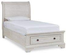 Load image into Gallery viewer, Robbinsdale - Sleigh Bed