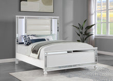 Load image into Gallery viewer, B224 - Bedroom Set