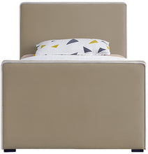 Load image into Gallery viewer, Dillard - Bed