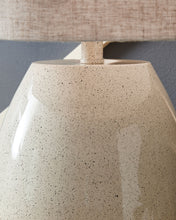 Load image into Gallery viewer, Linas - Metal Table Lamp - Cream / Beige