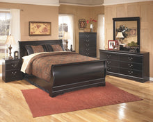 Load image into Gallery viewer, Huey Vineyard - Dresser, Mirror - Black