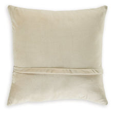 Load image into Gallery viewer, Roseridge Pillow (Set of 4)
