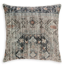 Load image into Gallery viewer, Roseridge Pillow (Set of 4)

