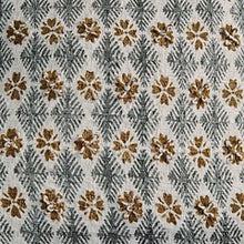 Load image into Gallery viewer, Dainwick Pillow (Set of 4)