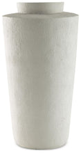 Load image into Gallery viewer, Flurinworth Vase - Ego Home Furniture