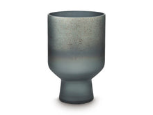 Load image into Gallery viewer, Pennmore Vase - Ego Home Furniture