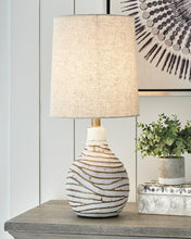 Load image into Gallery viewer, Aleela Table Lamp