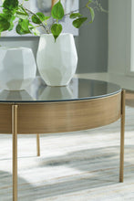 Load image into Gallery viewer, Jettaya Table (Set of 3)