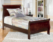 Load image into Gallery viewer, Alisdair Bedroom Set - Ego Home Furniture