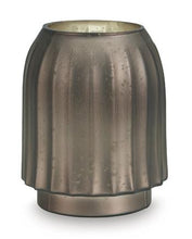 Load image into Gallery viewer, Briarcott Vase - Ego Home Furniture