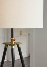 Load image into Gallery viewer, Cashner Floor Lamp - Ego Home Furniture