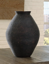 Load image into Gallery viewer, Hannela Vase - Ego Home Furniture