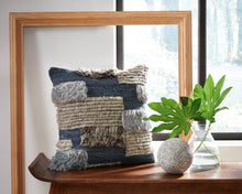 Load image into Gallery viewer, Gibbend Pillow