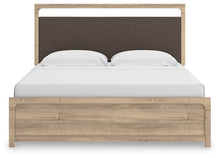 Load image into Gallery viewer, Kinlanni Upholstered Bed