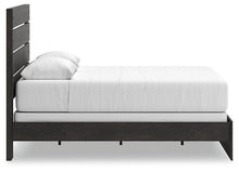 Load image into Gallery viewer, Hollivern Bed