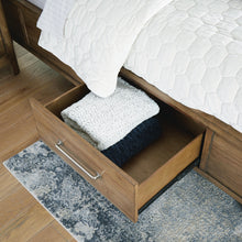 Load image into Gallery viewer, Cabalynn Bed with Storage