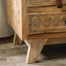 Load image into Gallery viewer, BLANCHEFLEUR Chest