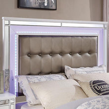 Load image into Gallery viewer, BRACHIUM E.King Bed, White