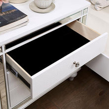 Load image into Gallery viewer, BRACHIUM E.King Bed, White