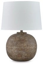 Load image into Gallery viewer, Neavesboro Lamp Set