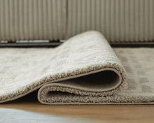 Load image into Gallery viewer, Maconville Large Rug