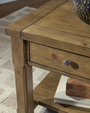 Load image into Gallery viewer, Vandenmore End Table