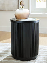 Load image into Gallery viewer, Grayman End Table - Ego Home Furniture