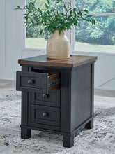 Load image into Gallery viewer, Wildenauer Chairside End Table - Ego Home Furniture