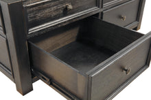 Load image into Gallery viewer, Tyler Creek Table Set