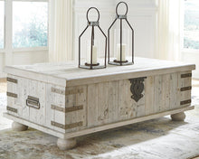 Load image into Gallery viewer, Carynhurst Table Set