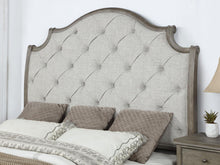 Load image into Gallery viewer, B022 - Bed