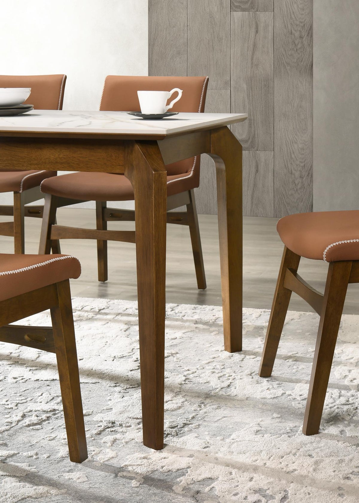 D124 - Dining Room Set