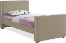 Load image into Gallery viewer, Dillard - Bed