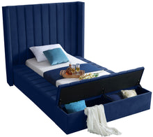 Load image into Gallery viewer, Kiki - Bed