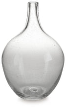 Load image into Gallery viewer, Kurthorne - Vase