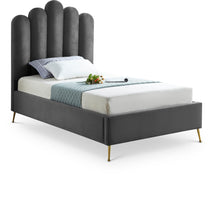 Load image into Gallery viewer, Lily - Bed