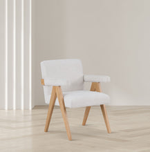 Load image into Gallery viewer, Woodloch - Accent Chair With Natural Frame