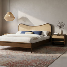 Load image into Gallery viewer, Windsor - Bed