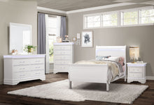 Load image into Gallery viewer, Charlie - Twin Bed - White