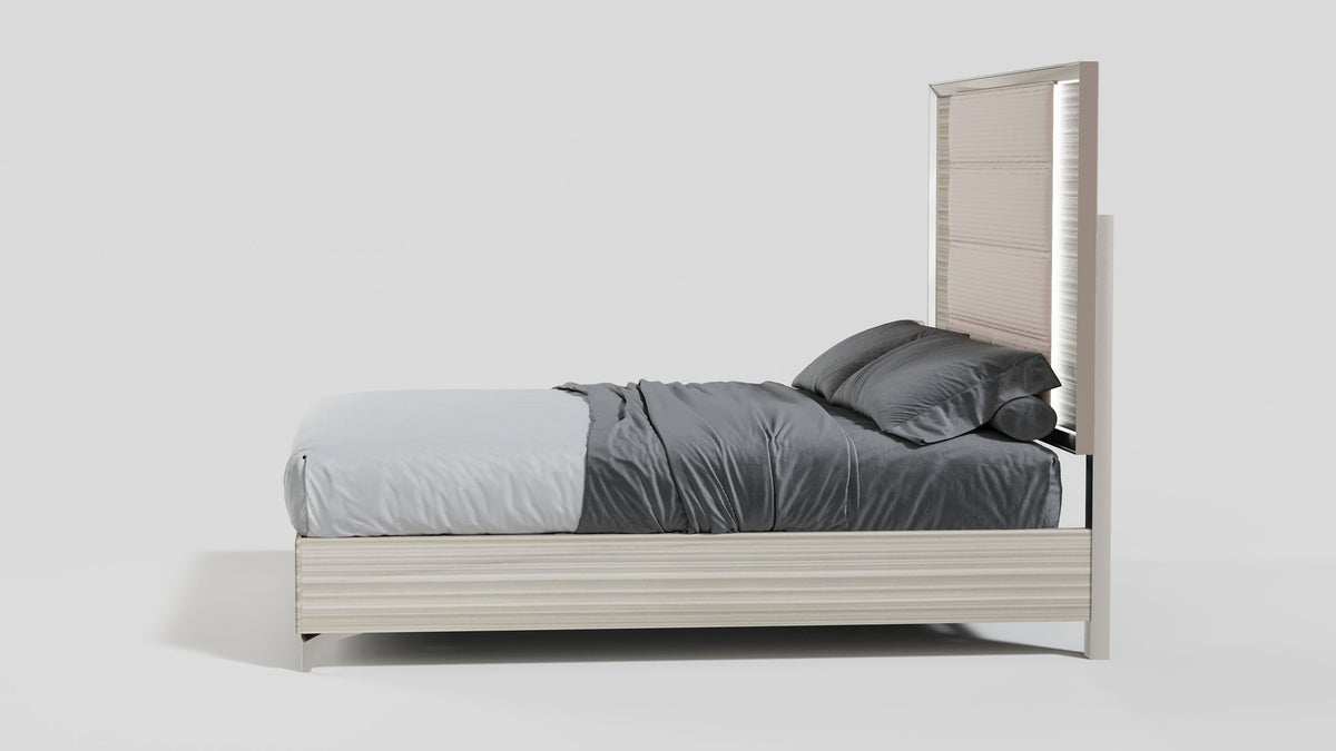 Zambrano - King Bed Footboard, Side Rails And Slats - White