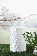 Load image into Gallery viewer, Jungrove - Stool - White