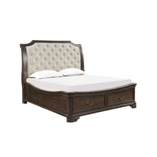 Load image into Gallery viewer, Lyndhurst - 6/6 King Sorage Footboard & Slats - Walnut