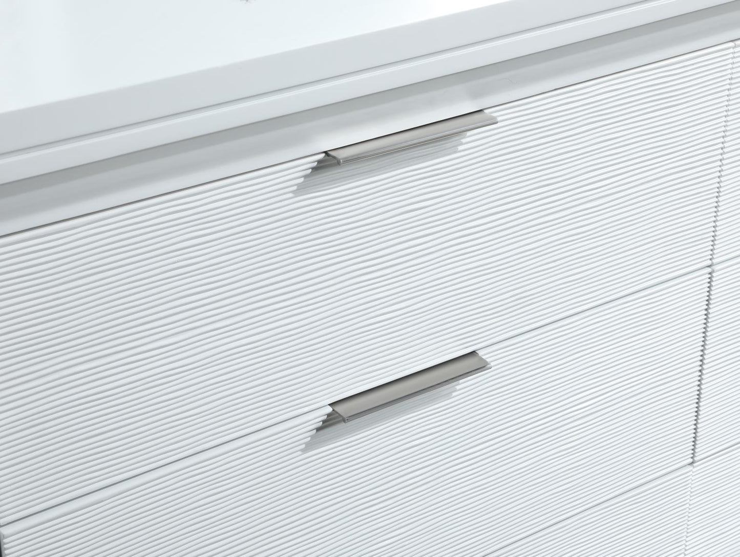 B240 - Chest - White