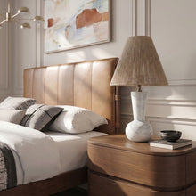 Load image into Gallery viewer, Lucente - Table Lamp