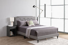 Load image into Gallery viewer, Button Tufted Bed Charming For Cozy Spaces