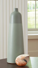 Load image into Gallery viewer, Peerland - Vase