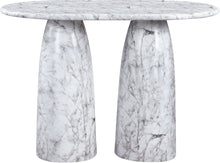 Load image into Gallery viewer, Cosenza - Concrete Indoor / Outdoor Table