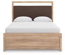 Load image into Gallery viewer, Kinlanni - Upholstered Platform Bed