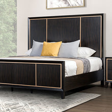 Load image into Gallery viewer, Kenyada E.King & Queen Bed