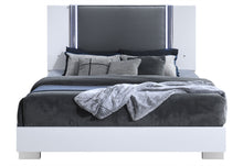 Load image into Gallery viewer, YLIME SMOOTH WHITE KING BED GROUP FULLY SLATTED